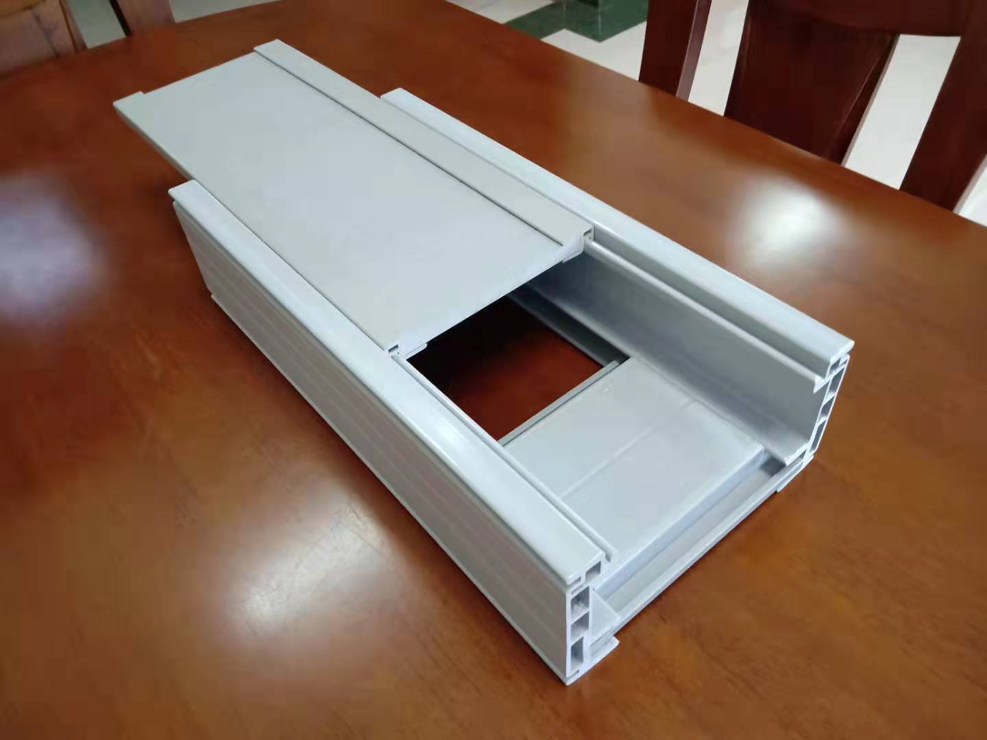 合金塑料电缆桥架